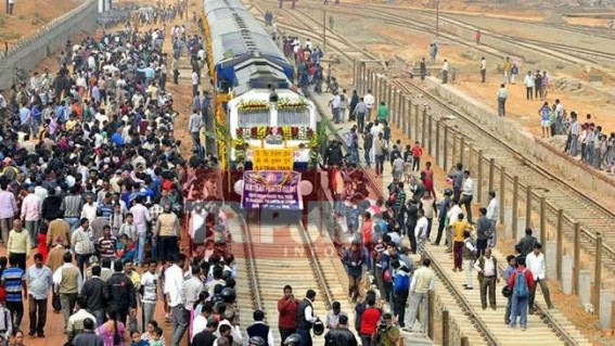 After becoming World’s 5th largest Railway Network NDA Govt. eyes for world-class infrastructure After becoming World’s 5th largest Railway Network NDA Govt. eyes for world-class infrastructure